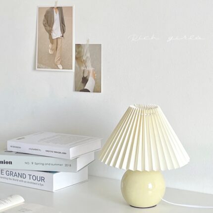 Nghệ thuật chọn chiếc đèn ngủ để bàn phù hợp 20