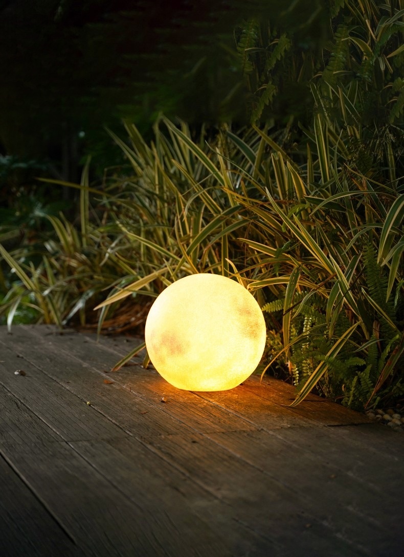 Đèn cắm cỏ trang trí mô hình mặt trăng YQD01 7