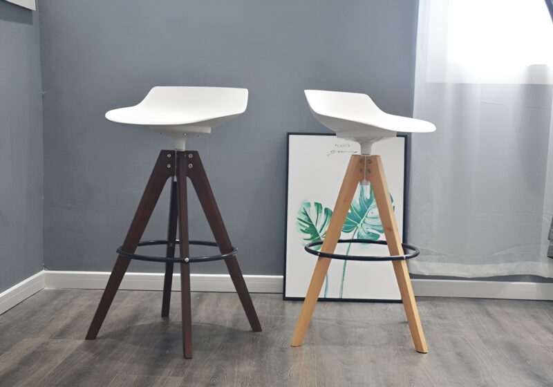 Ghế quầy bar khung gỗ hình chóp độc đáo DH249 1