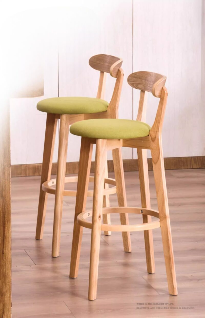 Ghế quầy bar tựa lưng khung gỗ nguyên khối YPH802 1
