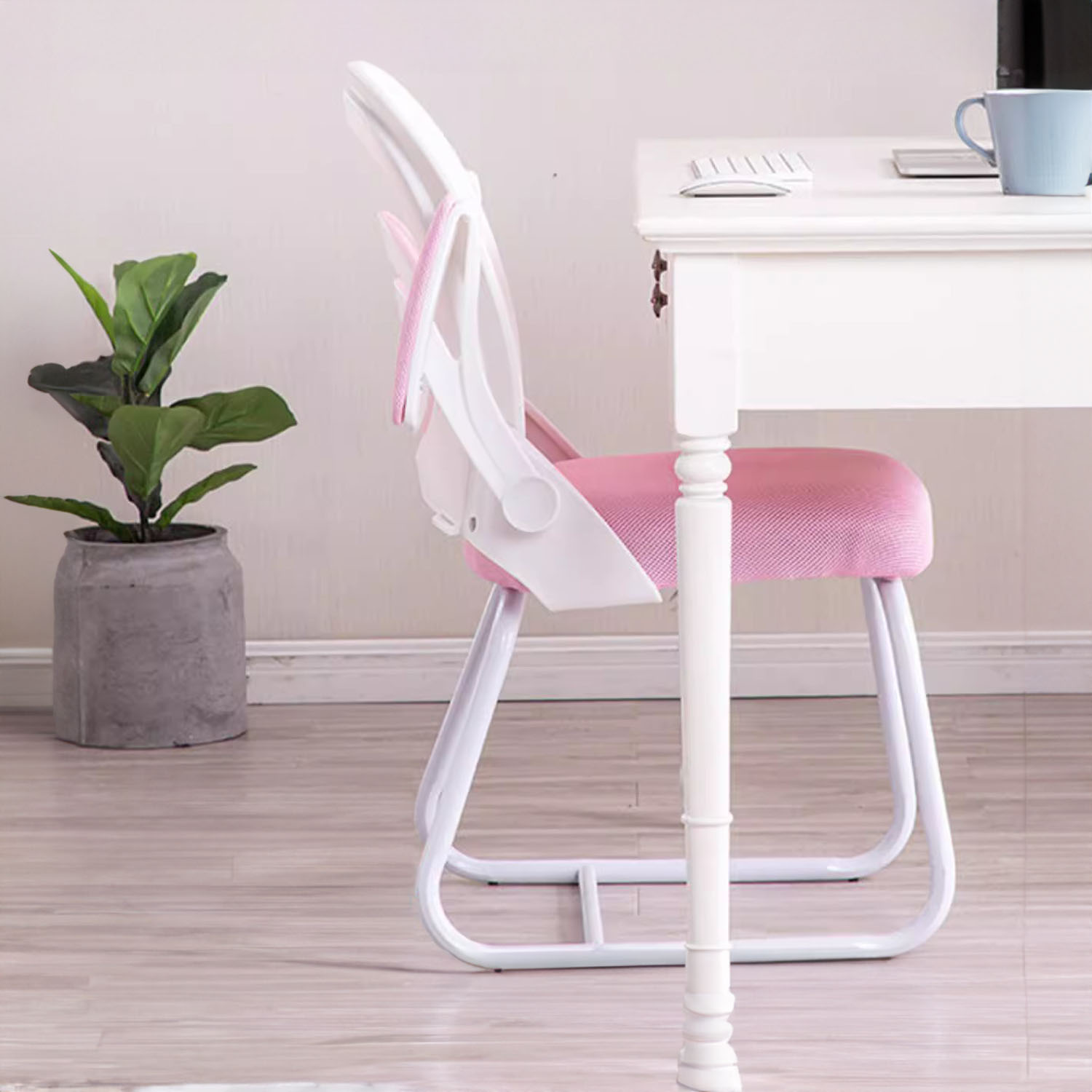 Ghế văn phòng chân xoay lưng vòng hiện đại DZ605 8