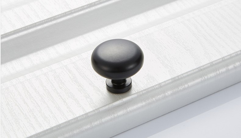 Núm tay nắm tủ hợp kim nhôm màu đen LDS 9008B 83