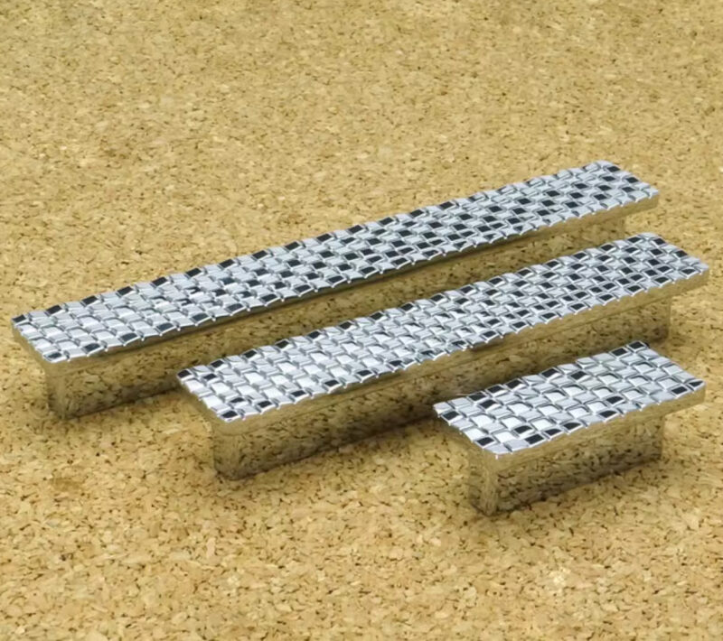 Tay nắm tủ hợp kim kẽm đan nong mốt hiện đại DC2534 2