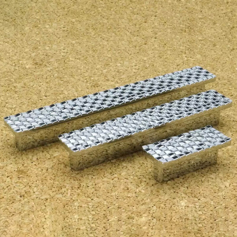 Tay nắm tủ hợp kim kẽm đan nong mốt hiện đại DC2534 1