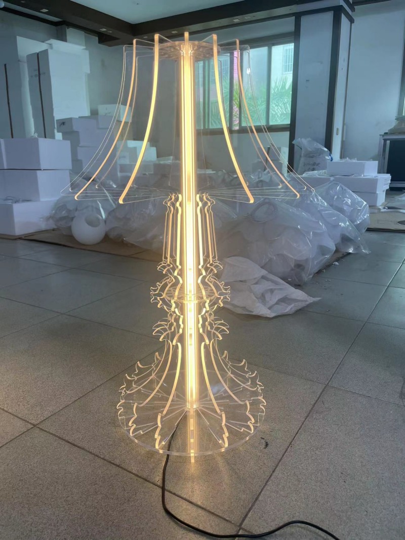 Đèn để bàn trang trí acrylic trong suốt độc đáo HX6559 4
