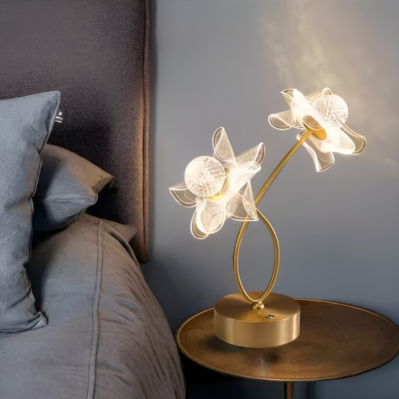 Đèn bàn bằng đồng nhành hoa nghệ thuật YP066