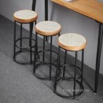 Ghế bar không tựa lưng mặt gỗ phối mây SA2234