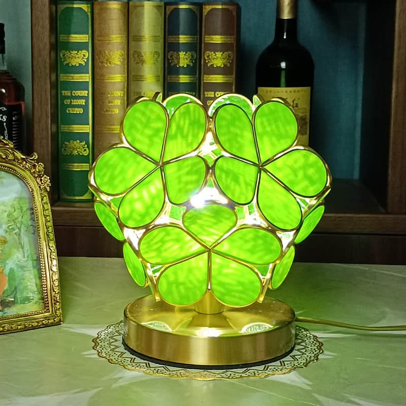 Đèn bàn Tiffany hoa mỹ bằng đồng cổ điển MT1590 10