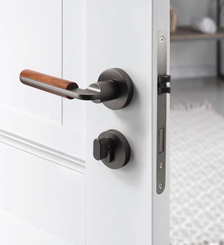 Khóa tay gạt hợp kim phối gỗ kiểu Bắc Âu LKF1077 7
