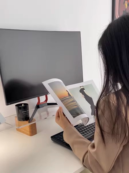 Kệ nâng màn hình máy tính mặt kính chân gỗ FLXHD6 21