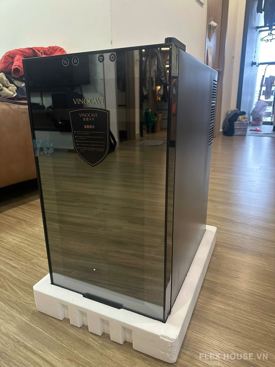 Tủ rượu vang mini Vinocave 18 chai SC-18AJP 15