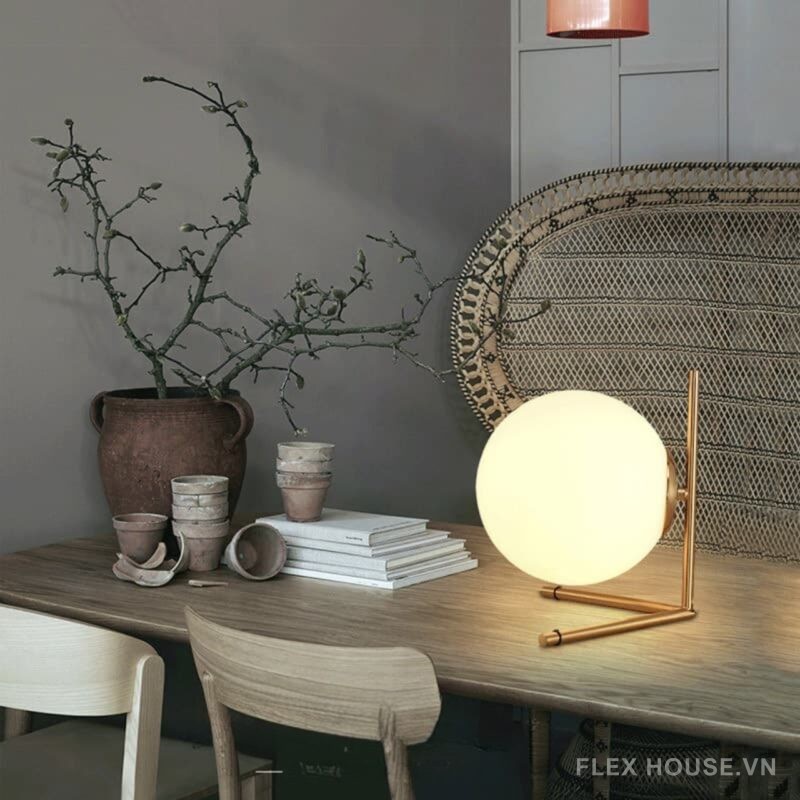 Đèn để bàn bằng đồng thuỷ tinh độc đáo ZH4018