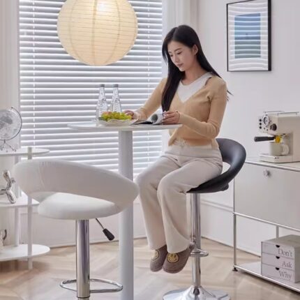 5 Điều Bạn Cần Nắm Rõ Trước Khi Mua Ghế Quầy Bar 24