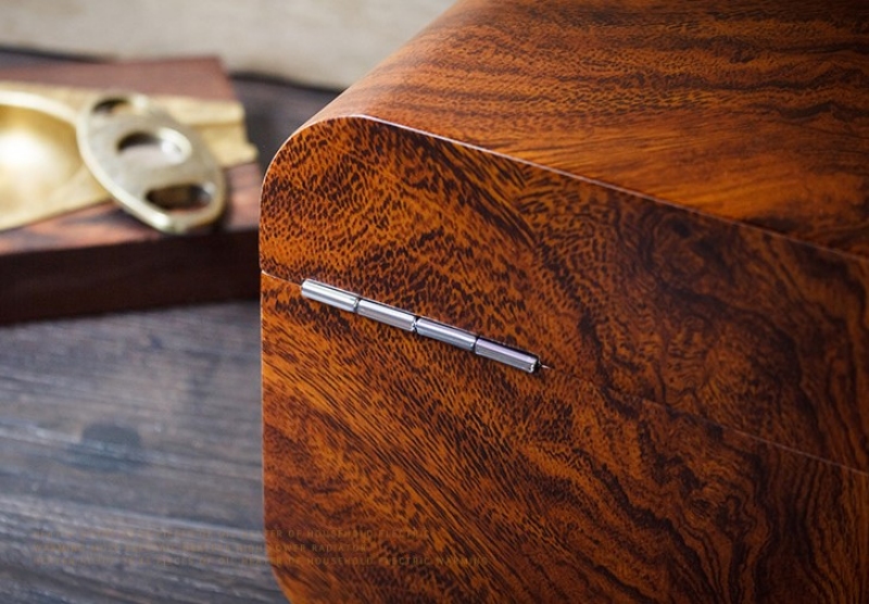 Hộp giữ ẩm cigar bằng gỗ tuyết tùng có khóa LBS943 7