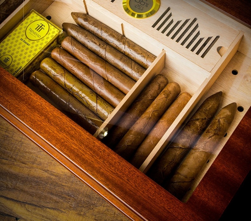 Hộp ủ cigar bằng gỗ mặt kính cao cấp LBS640 5