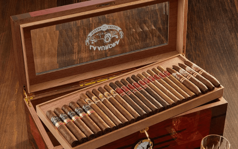 Lý do tủ đựng cigar thường làm từ gỗ tuyết tùng Tây Ban Nha 4 các loại tủ đựng cigar