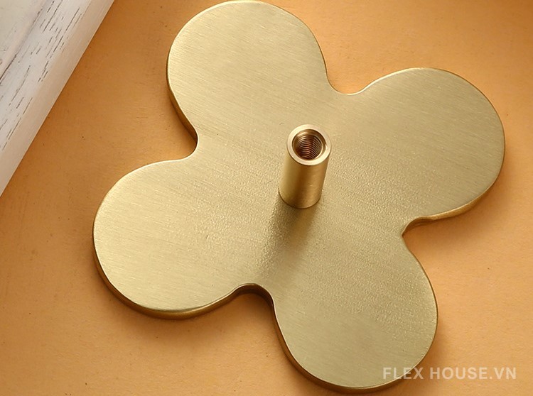 Núm tay nắm tủ đồng hình hoa bốn cánh HT0222 7