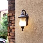 Đèn gắn tường ngoại thất Châu Âu tân cổ điển KL9936