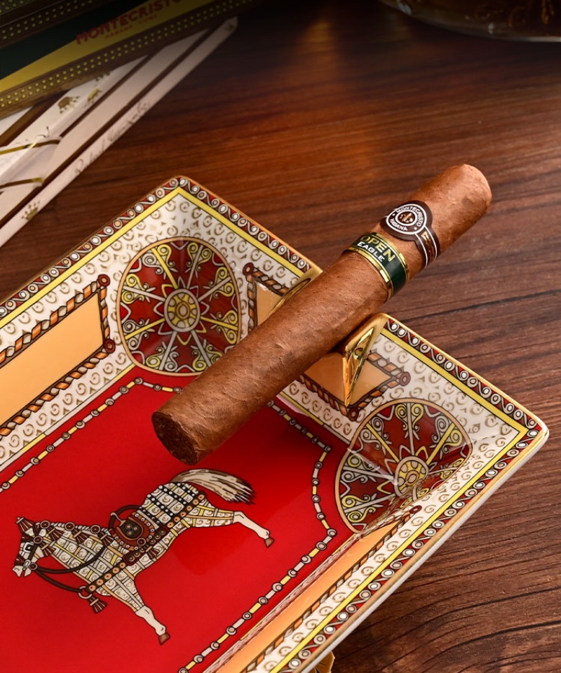 Gạt tàn cigar 2 điếu họa tiết Ngựa sang trọng CGL3870 4