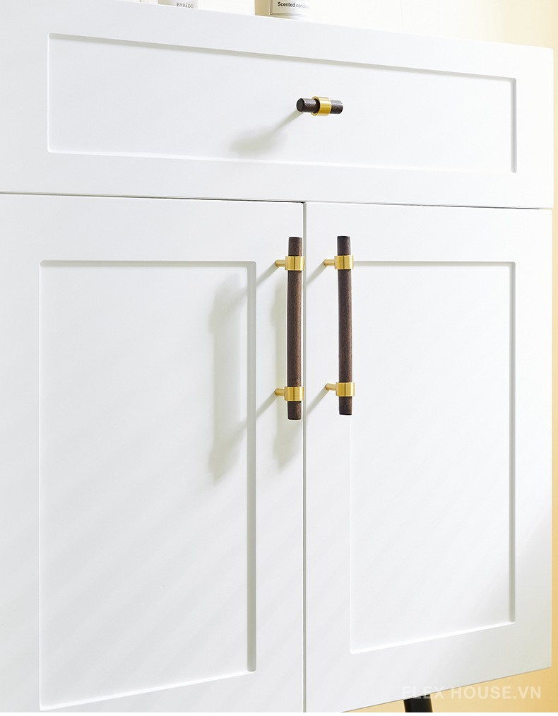 Tay nắm tủ bằng gỗ óc chó chân đế đồng vàng PALO709 12