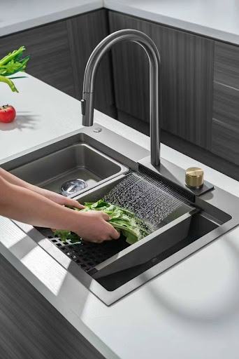 Bếp nhỏ nên sử dụng bồn rửa bát loại nào? 6 Bồn rửa bát đa năng