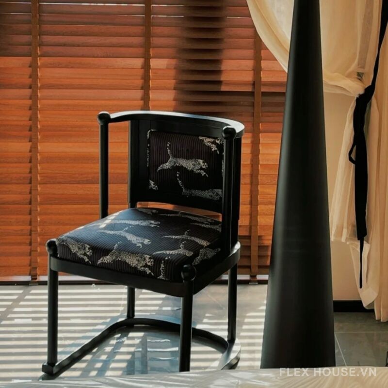 Ghế ăn gỗ họa tiết báo đốm cổ điển JX613 3