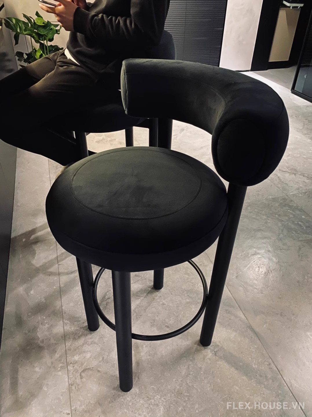 Ghế quầy bar tựa lưng kiểu Anh Tom Dixon FQY786 10