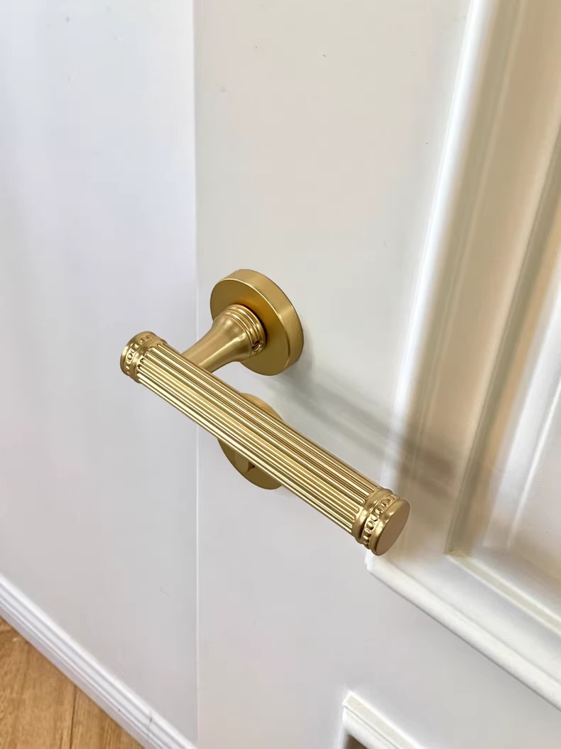 Khóa phân thể tay gạt vân sọc phong cách Roman SDM134 18
