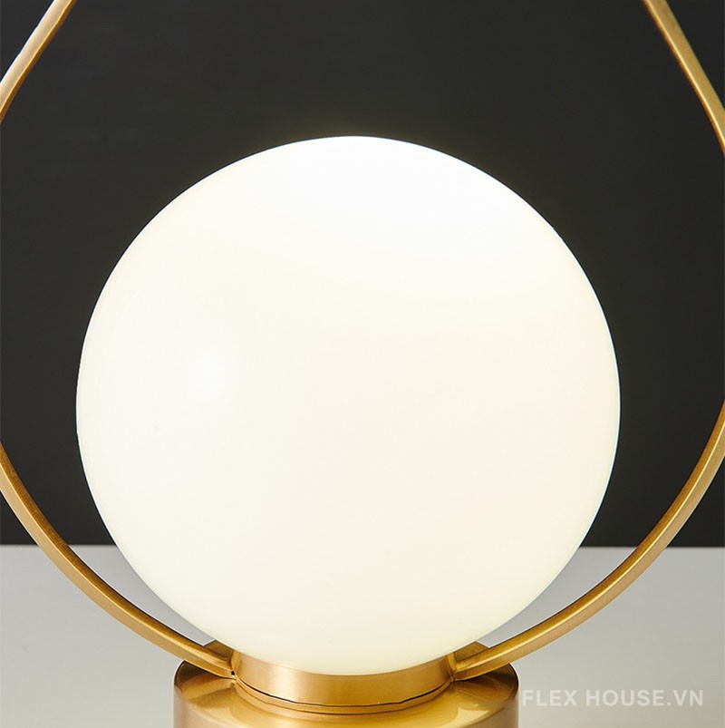 Đèn bàn bằng đồng decor quả cầu thủy tinh FLM074 8