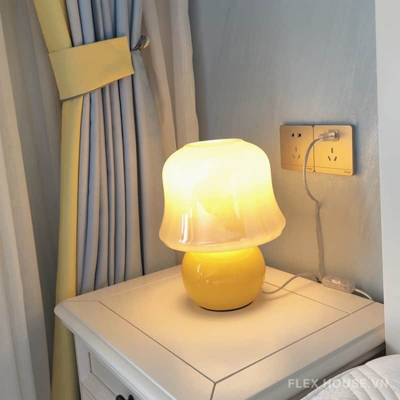 Đèn để bàn phòng ngủ hình nấm độc đáo