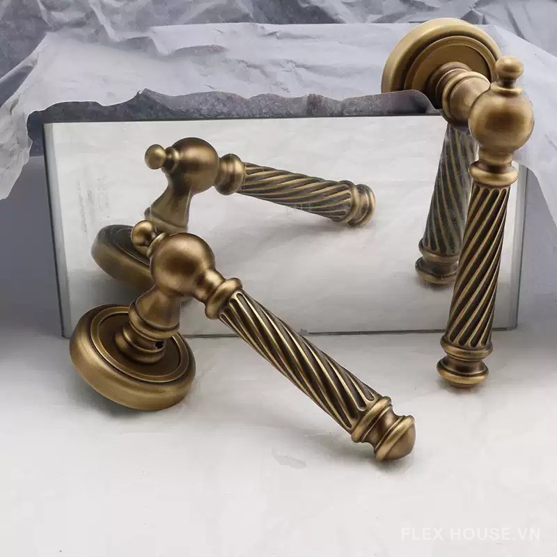 Khóa cửa tay gạt bằng đồng kiểu Pháp Vintage GL409