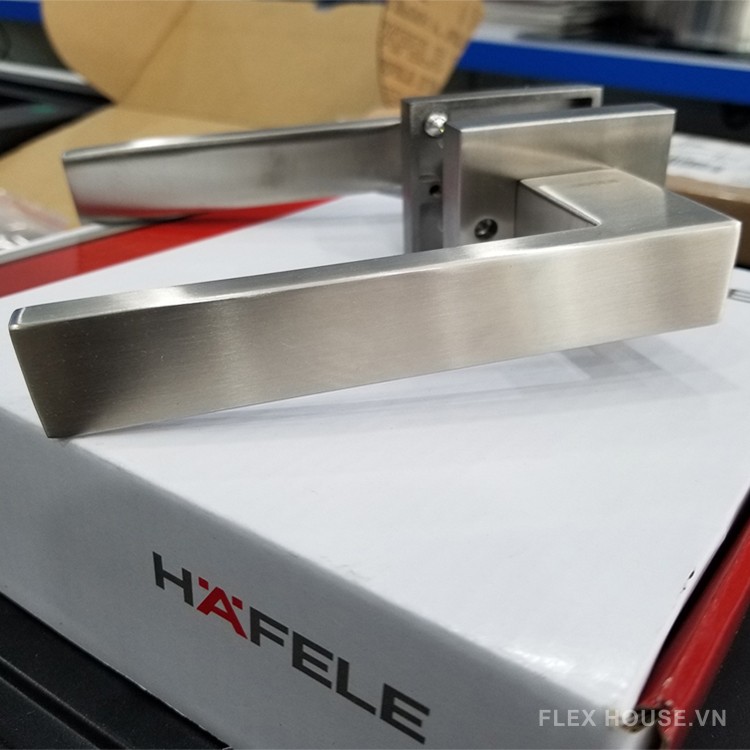 Tay nắm gạt inox dạng vuông Hafele 903.99.427