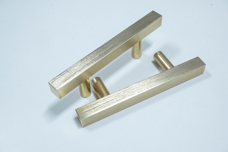 Tay nắm tủ hợp kim nhôm 4 cạnh hiện đại TNH8866G