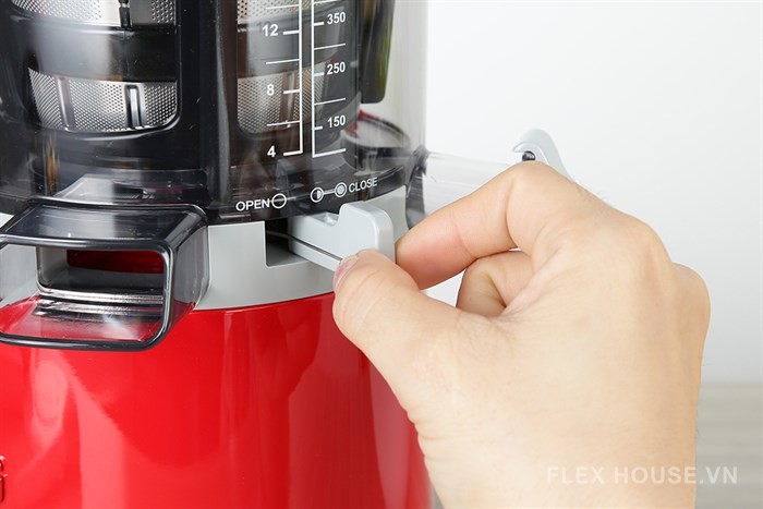 Máy ép chậm màu đỏ Smeg SJF01RDEU 535.43.629 23