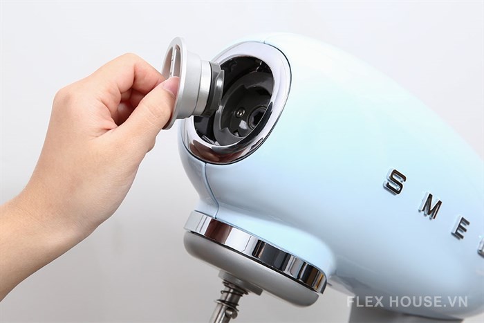 Máy trộn đa năng Smeg SMF02PBEU 535.43.608 11