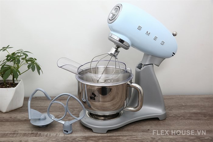 Máy trộn đa năng Smeg SMF02PBEU 535.43.608 16