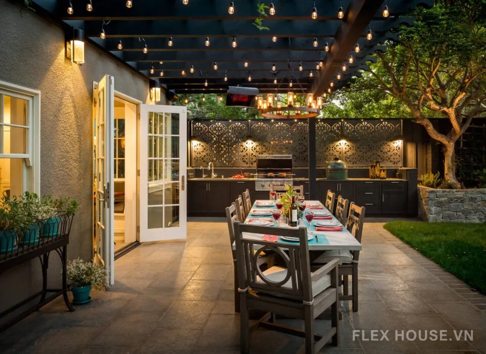Note ngay lưu ý khi thiết kế bếp ngoài trời từ Flexhouse VN 19 Thêm đèn để khu vực bếp ngoài trời thêm tỏa sáng