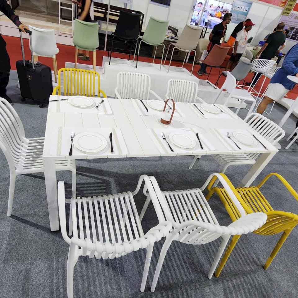 Bàn nhựa giá rẻ cho quán ăn ngoài trời ST3057A 5