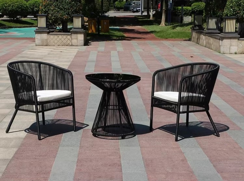 Ghế sofa giả mây trang trí sân vườn