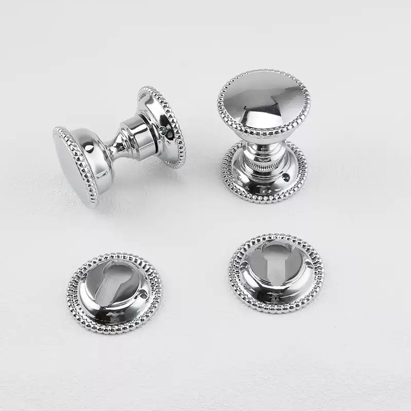 Khóa cửa tay nắm tròn bằng đồng màu bạc OVLI633 6