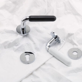Khóa cửa bằng đồng phối gốm sứ ấn tượng OVLI153