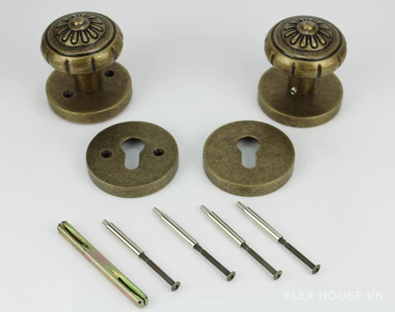 Khóa tay nắm tròn đồng thau cổ điển TG3833
