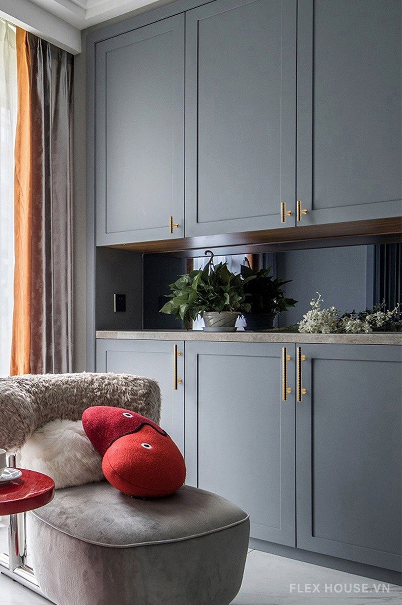 Tay nắm tủ đồng họa tiết sang trọng NUS587