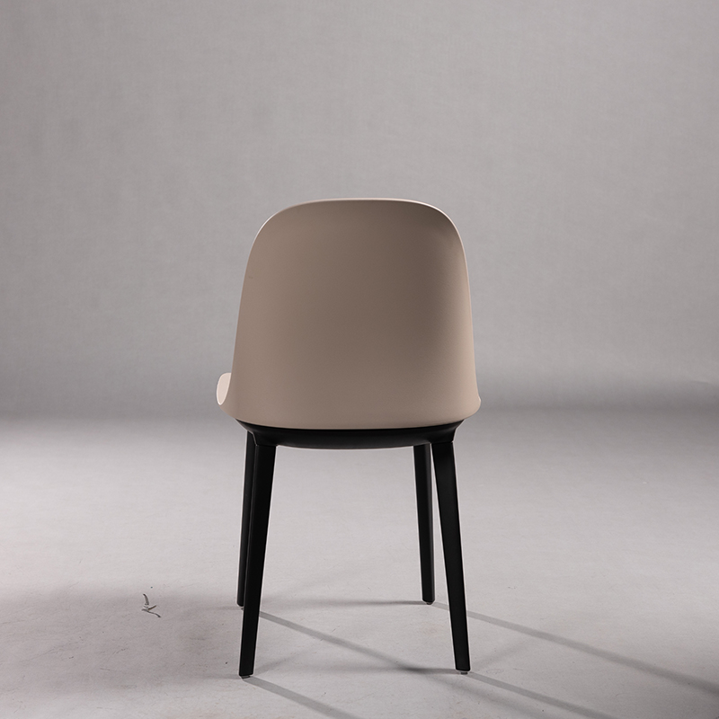 Ghế cà phê ngoài trời bằng nhựa đúc Minimalist GAI51