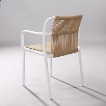 Ghế tựa có tay vịn khung nhựa dây đan độc đáo ST3039