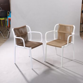 Ghế tựa có tay vịn khung nhựa dây đan độc đáo ST3039