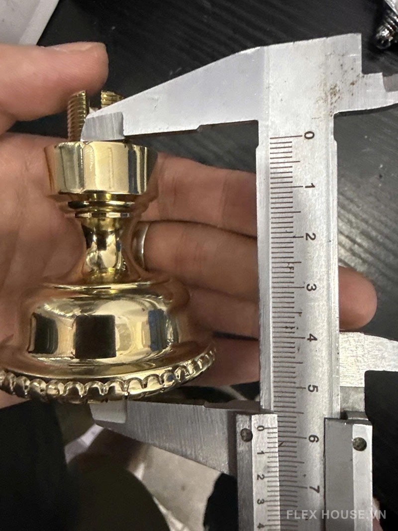 Khóa cửa tay nắm tròn bằng đồng mạ màu vàng OVLI865 15