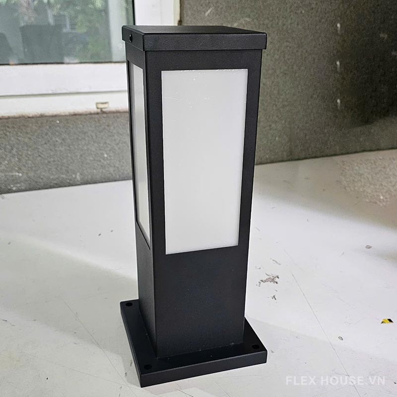 Đèn cột trang trí sân vườn ngoài trời CPD1004