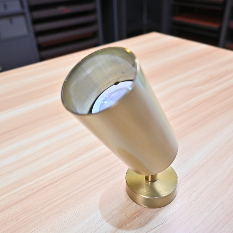 Đèn rọi đa năng phong cách công nghiệp HX052 21