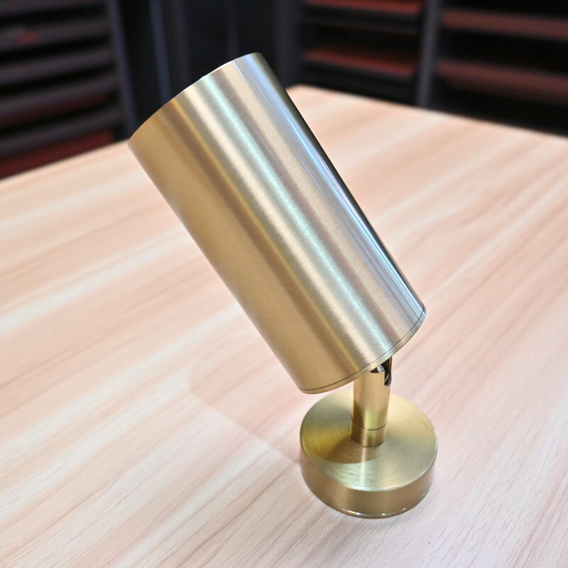 Đèn rọi đa năng phong cách công nghiệp HX052 22